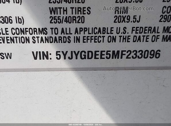 5YJYGDEE5MF233096 2021 TESLA MODEL Y White 