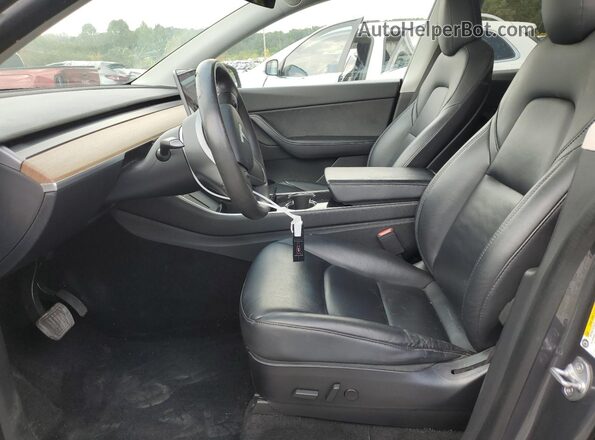5YJYGDEE6LF059652 2020 TESLA MODEL Gray Widok wnętrza z przodu