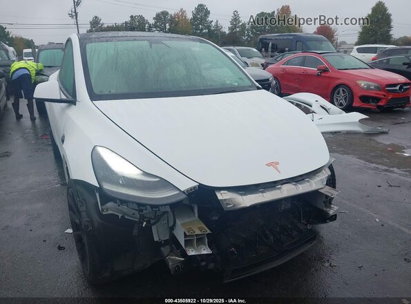 5YJYGDEE7LF017958 2020 TESLA MODEL Y Белый Вид задней части салона