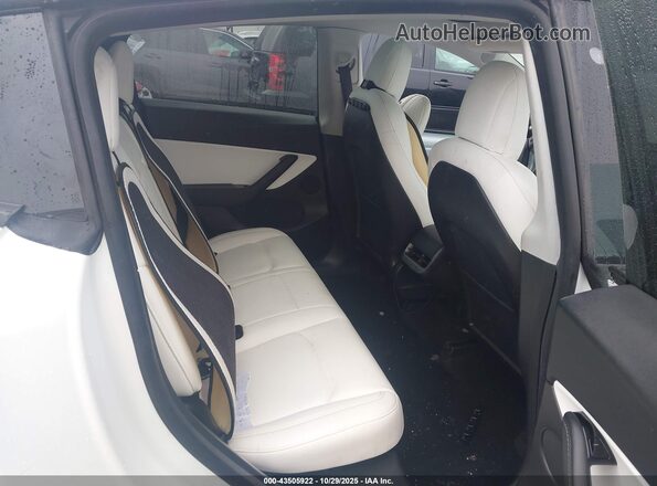 5YJYGDEE7LF017958 2020 TESLA MODEL Y Белый Вид наклейки с VIN-кодом