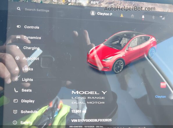 5YJYGDEE8LF032825 2020 TESLA MODEL Y Red Vista de los asientos traseros