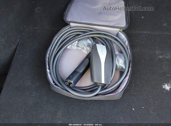 5YJYGDEE8MF199767 2021 TESLA MODEL Y White Vista del salpicadero