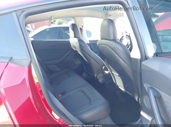 5YJYGDEE8MF203817 2021 TESLA MODEL Y Красный Вид наклейки с VIN-кодом