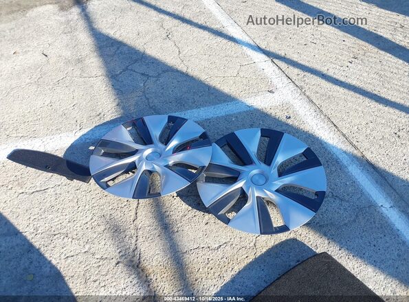 5YJYGDEE8MF203817 2021 TESLA MODEL Y Красный Вид щитка приборов