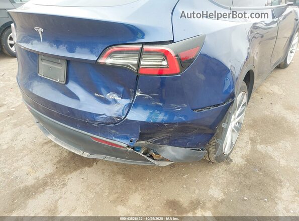 5YJYGDEE9MF060795 2021 TESLA MODEL Y Blue Widok z przodu