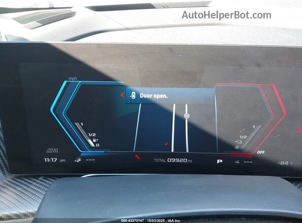5YM23CS04S9Z08259 2025 BMW XM Белый Вид задних сидений