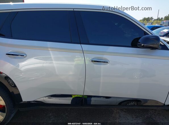 5YM23CS04S9Z08259 2025 BMW XM Белый Панорамный вид салона 360°