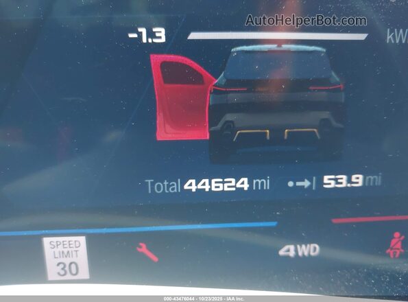 5YM23CS0XP9S54066 2023 BMW XM Black 