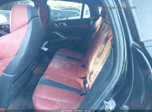 5YMCY0C0XM9G56512 2021 BMW X6 M Black VIN կոդի պիտակի տեսք