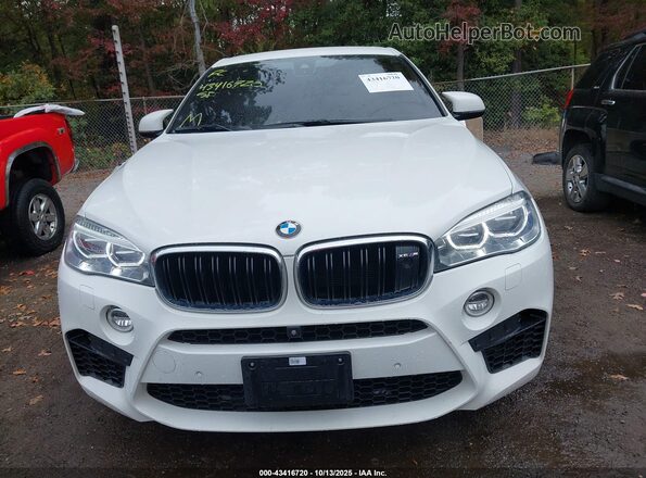 5YMKW8C50J0U72589 2018 BMW X6 M White Widok wnętrza z tyłu