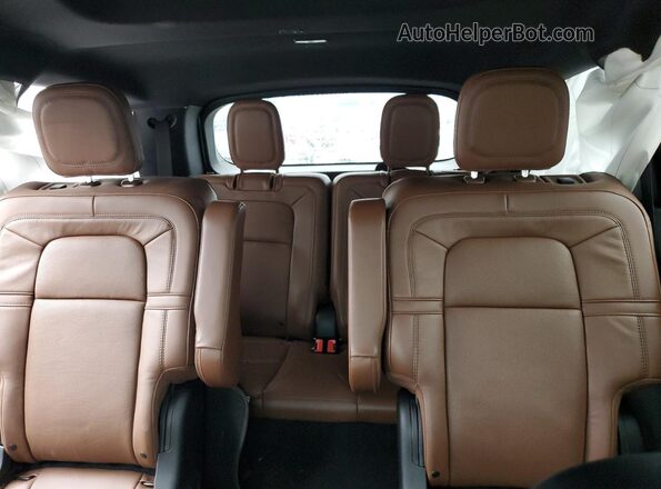 5LM5J7WCXPGL00331 2023 LINCOLN AVIATOR White უკანა სალონის ხედი