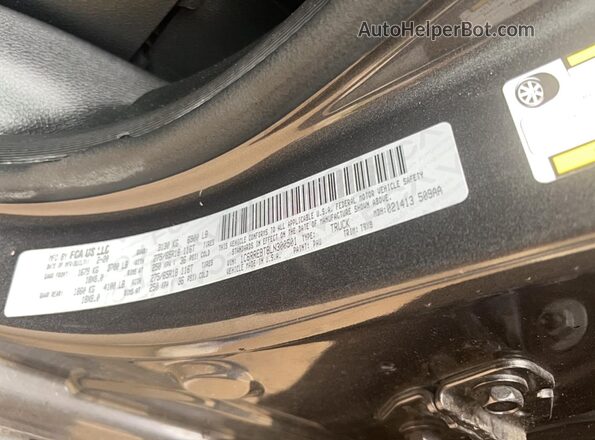 1C6RREBT8LN300501 2020 RAM 1500 Серый Вид задней части салона