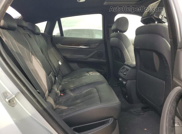 5UXKU0C53K0H99586 2019 BMW X6 Silver Widok komory silnika