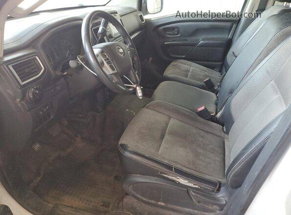 1N6AA1EJ8JN533305 2018 NISSAN TITAN Белый 