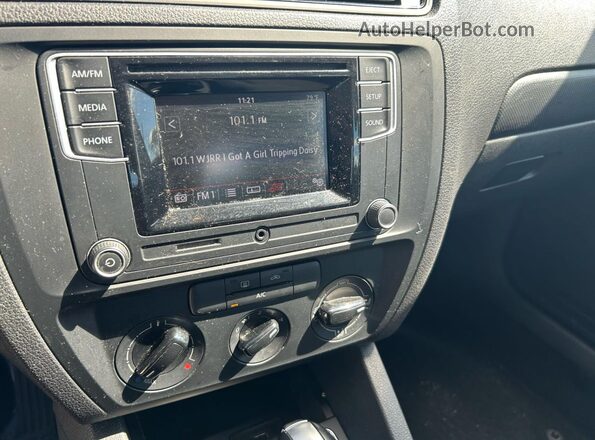 3VW267AJ2GM323350 2016 VOLKSWAGEN JETTA Black 