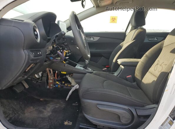 3KPF24AD4LE211985 2020 KIA FORTE White Dashboard view