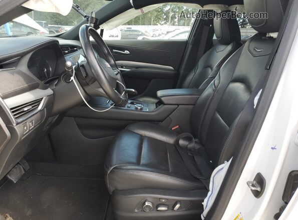 1GYFZCR45LF101991 2020 CADILLAC XT4 White Widok deski rozdzielczej