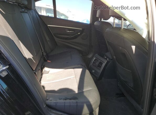 WBA8D9G31HNU65023 2017 BMW OTHER Black Вид задньої частини салону