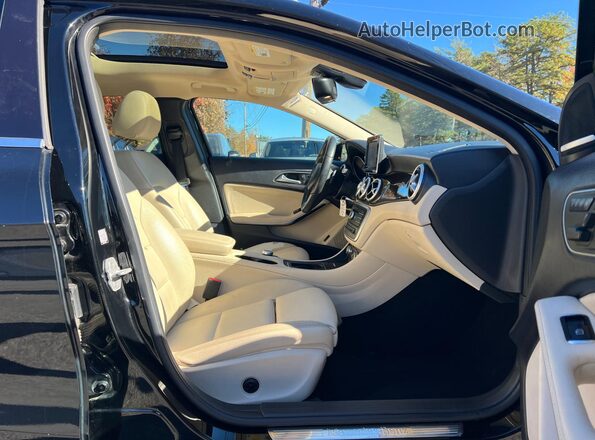 WDCTG4EB3HJ294312 2017 MERCEDES-BENZ GLA Black Հետևի տեսք