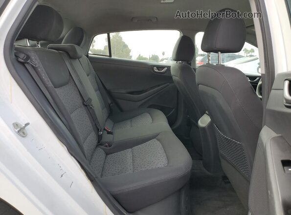 KMHC65LC5KU179366 2019 HYUNDAI IONIQ Белый Вид задней части салона