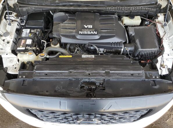 1N6AA1EJ8JN533305 2018 NISSAN TITAN Белый 