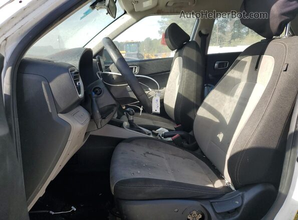 KMHRC8A36MU120465 2021 HYUNDAI VENUE White Vista del salpicadero