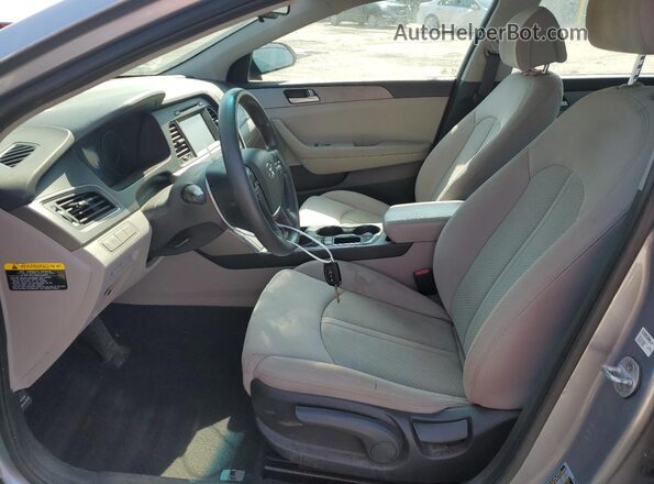 5NPE24AA8HH453621 2017 HYUNDAI SONATA Silver წინა პანელის ხედი