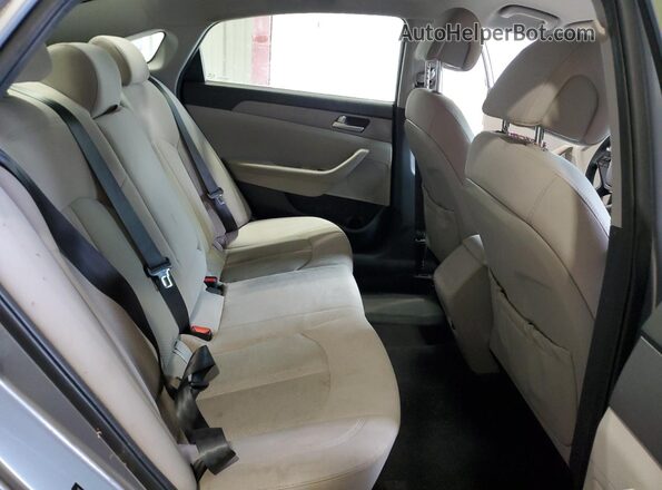 5NPE24AA8HH453621 2017 HYUNDAI SONATA Silver უკანა სალონის ხედი