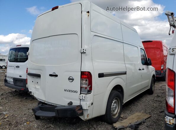 1N6BF0LY1JN814653 2018 NISSAN NV Белый Передняя правая четверть
