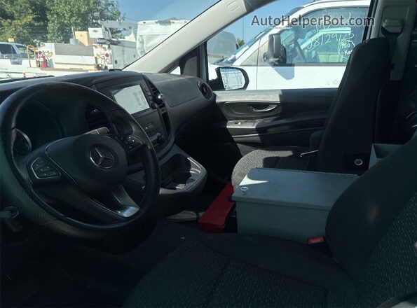 W1YV0BEYXP4360648 2023 MERCEDES-BENZ METRIS  უკანა სავარძლების ხედი