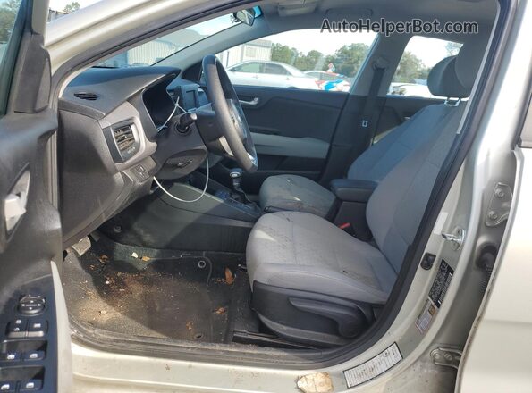 3KPA24AB5JE103168 2018 KIA RIO Silver 