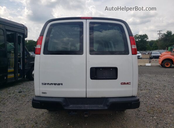 1GTZ7GFPXP1143302 2023 GMC SAVANA White Widok wnętrza z przodu