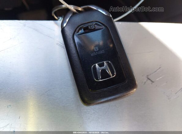 7FARW1H94LE009941 2020 HONDA CR-V Черный Вид панели приборов