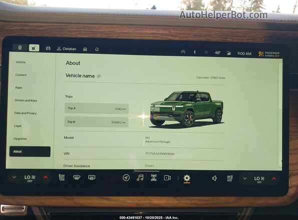 7FCTGAAA1NN008666 2022 RIVIAN R1T Green Հետևի նստատեղերի տեսք