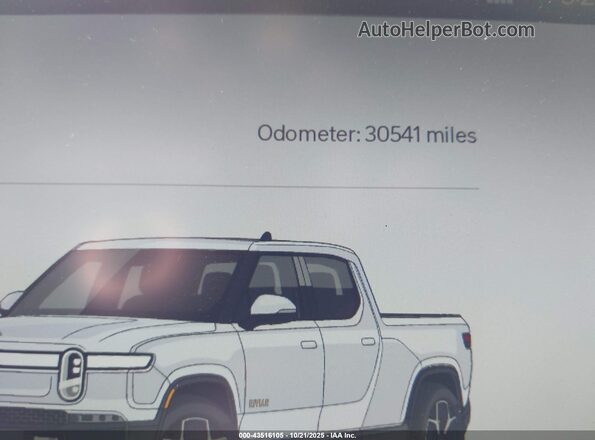 7FCTGAAA1NN015309 2022 RIVIAN R1T White 
