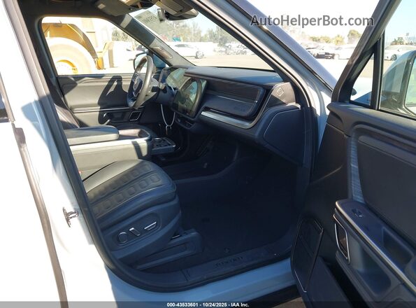 7FCTGAAA3PN024175 2023 RIVIAN R1T Gray წინა სალონის ხედი