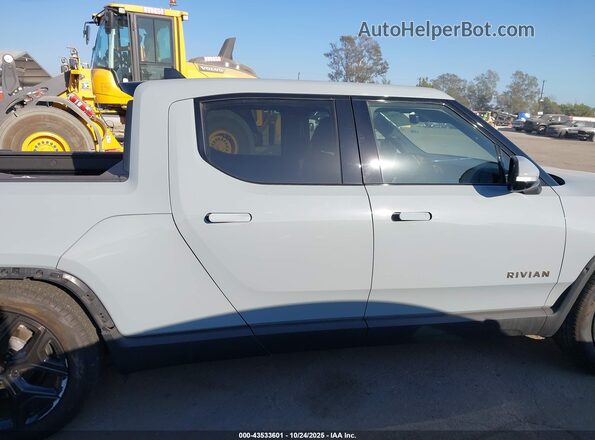 7FCTGAAA3PN024175 2023 RIVIAN R1T Gray უკანა სალონის ხედი