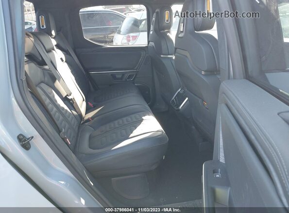 7FCTGAAA4PN020328 2023 RIVIAN R1T Gray 