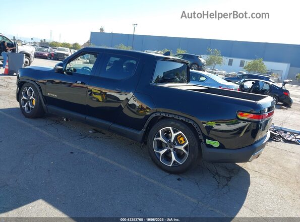 7FCTGAAA8NN006610 2022 RIVIAN R1T Black 
