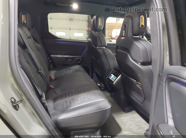 7FCTGAAL2NN000724 2022 RIVIAN R1T Green VIN კოდის სტიკერის ხედი