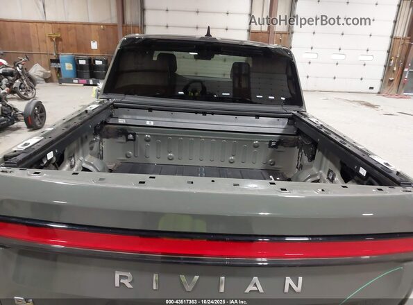 7FCTGAAL2NN000724 2022 RIVIAN R1T Green 