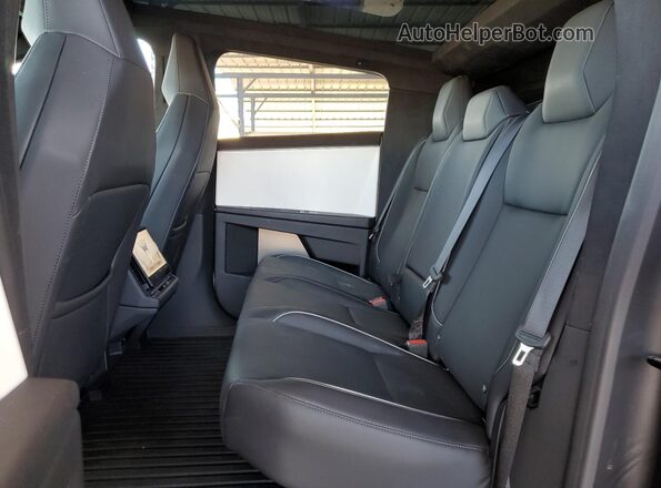 7G2CEHED0RA014420 2024 TESLA CYBERTRUCK Серебряный 
