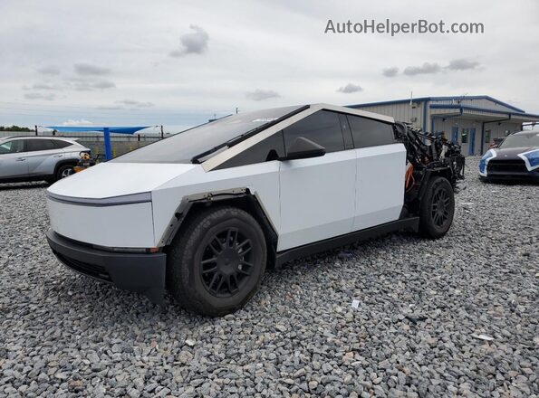 7G2CEHED0RA046803 2024 TESLA CYBERTRUCK White 