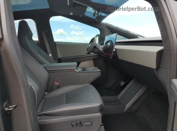 7G2CEHED0RA046803 2024 TESLA CYBERTRUCK White 