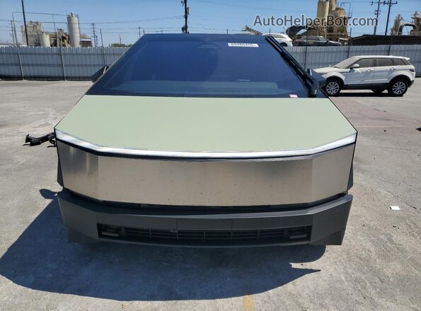 7G2CEHED2RA004553 2024 TESLA CYBERTRUCK Silver 