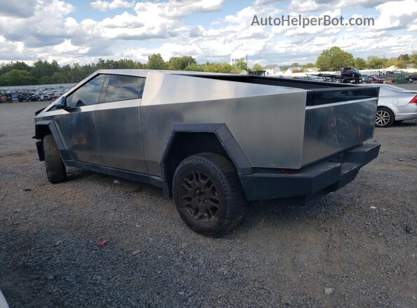 7G2CEHED4RA012413 2024 TESLA CYBERTRUCK Silver 
