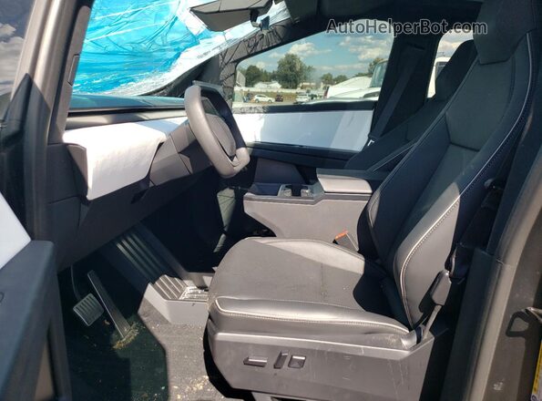 7G2CEHED4RA012413 2024 TESLA CYBERTRUCK Silver 