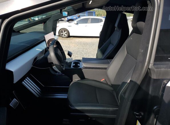 7G2CEHED5RA013974 2024 TESLA CYBERTRUCK Two Tone 