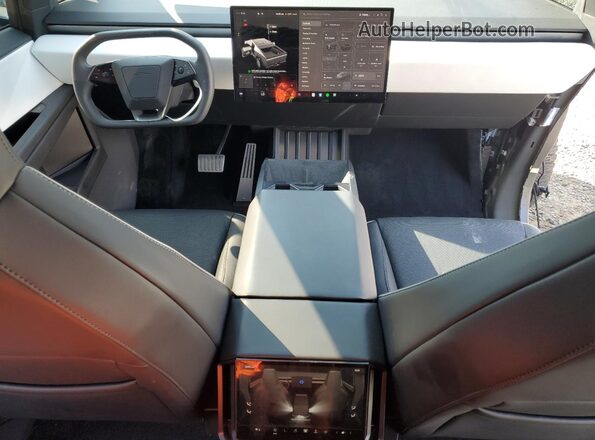 7G2CEHED5RA013974 2024 TESLA CYBERTRUCK Two Tone 