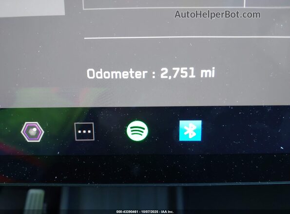 7G2CEHED6SA065555 2025 TESLA CYBERTRUCK Silver Widok wnętrza 360 stopni